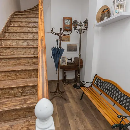 The House 3 * Бургас