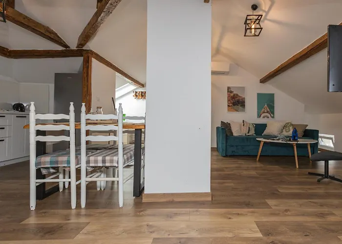 The House 3 Διαμέρισμα Μπουργκάς